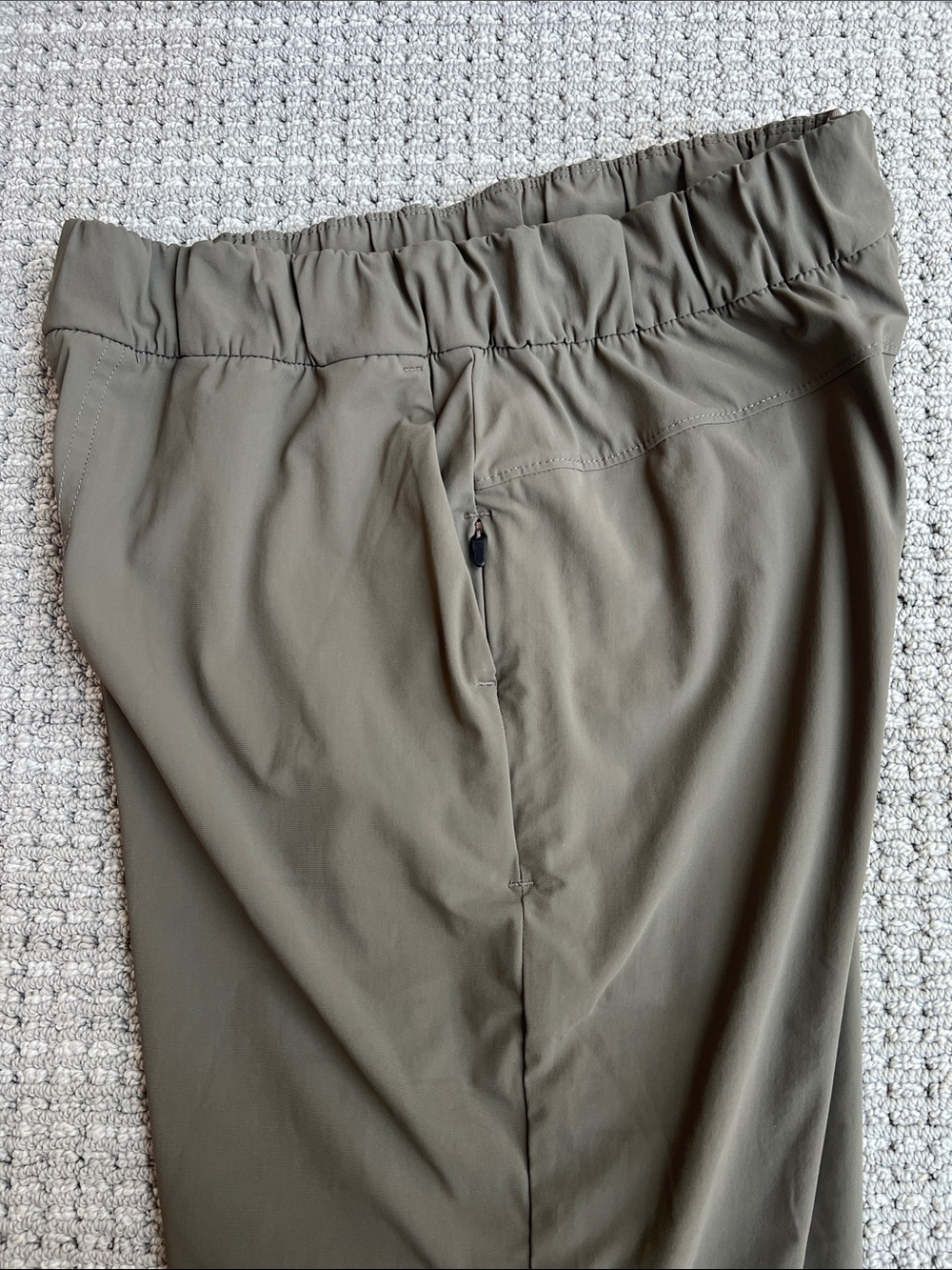 Vuori Olive Green Track Pants Joggers - Picture 3 of 6